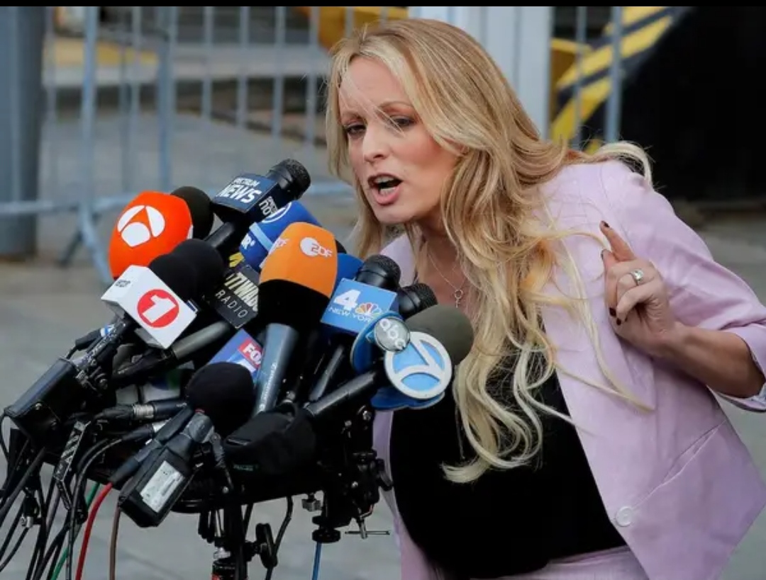 استورمی دنیلز، بازیگر فیلم‌های پورن، در دادگاه علیه ترامپ شهادت داد